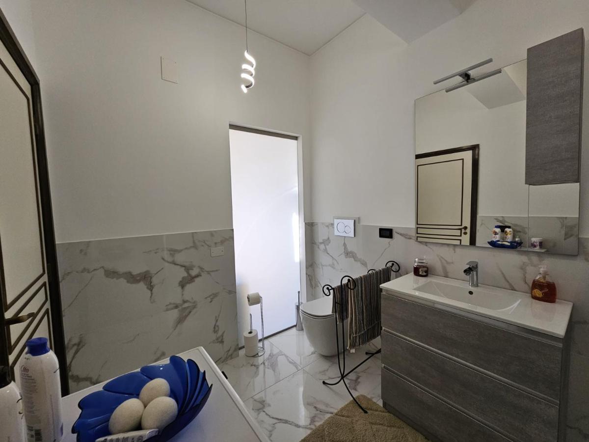La Finestra Sul Porto Apartment เจนัว ภายนอก รูปภาพ