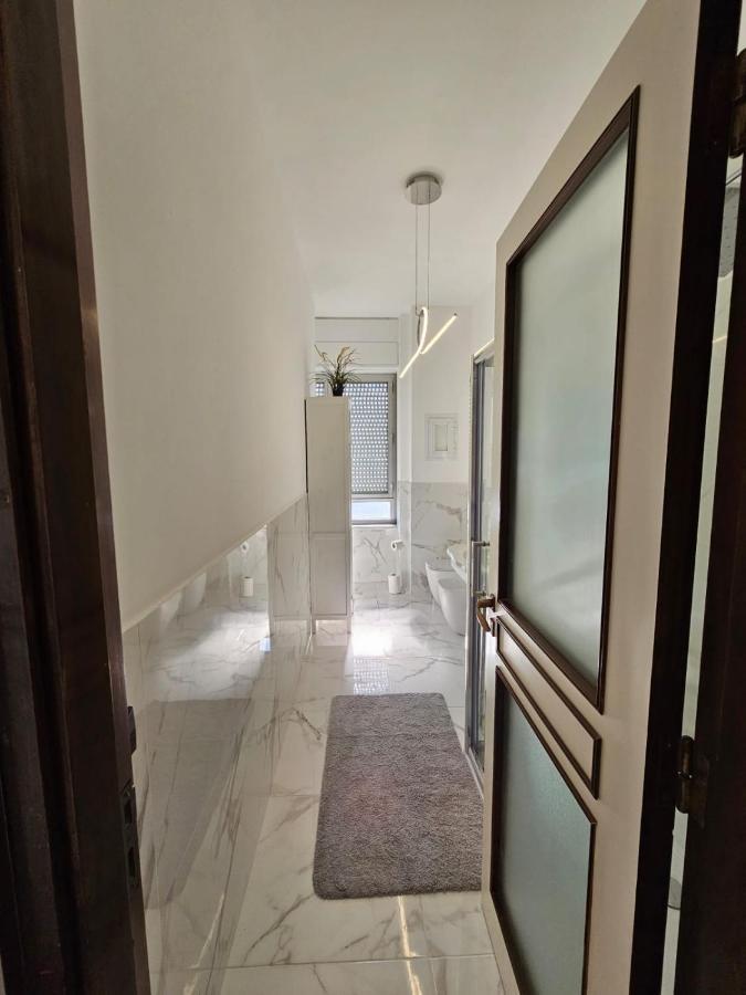 La Finestra Sul Porto Apartment เจนัว ภายนอก รูปภาพ